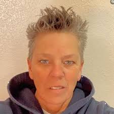 Tami Gomez's Instagram, Twitter & Facebook