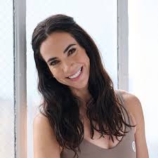 Mariana Fernandez's Instagram, Twitter & Facebook