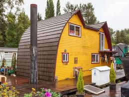 Near 29 ave skytrain station, quiet side street, seperate entrance, in. Houseboats Some Of The Cheapest Housing In Lower Mainland Vancouver Is Awesome