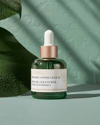 Biossance Vitamin C Rose Oil Biossance S Instagram Photo Serve Up A Beautiful Radiant Glow With Our Squalane Vitamin C Rose Oil Just A Few Drops And Your Sk In 2020 Rose Oil Perfume Squalane