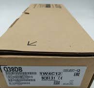 One New Mitsubishi Q38DB PLC Module Expedited Shipping
