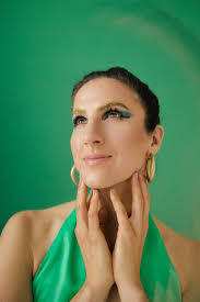 Marilyn Dubois's Instagram, Twitter & Facebook