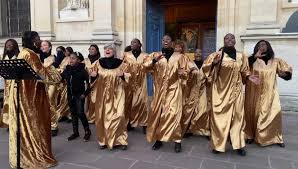 🎵Concert de Gospel par Bethel Gospel sur la place de l'&eacute;glise  Saint-Pierre-Saint-Paul. | By Ville de Rueil Malmaison | Facebook