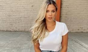 Julieta colás is a mexican freelance animator and illustrator currently based in tokyo, japan. Jimena Baron Incendio Instagram Con Una Infartante Produccion De Fotos