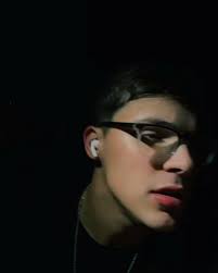 Me and the guys had a party in Kansas City 🤘Thank you @wolfkansascity for  having us! #merrychristmas #1065thewolf