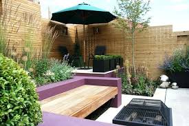 You shouldn't let your lack of space limit your design options, by thinking creatively and following a few basic design tips and tricks it's easy to maximise the available space you have in your courtyard and create an outdoor area you'll love. Pin On Outdoor Decor