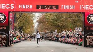 05 nov 1984 ken berlin (ger) 16 sep 2018. Eliud Kipchoge Durchbricht Die Zwei Stunden Marathon Barriere In Wien Runner S World