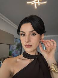 Andreea Diana Barta (@andreeabarta) • Threads, Say more