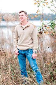 Dayna Lenk Photography Www Instagram Daynalenkphotography Tallahassee Photographer Senior Boy Photography Senior Portrait Outfits Senior Picture Outfits