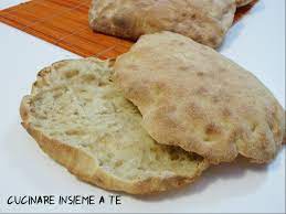 Arrange oven shelf to the middle of your oven. Pane Pizza Siciliano U Cabbucio Adorabile E Versatile