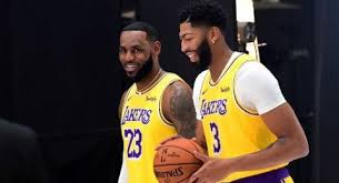 Los angeles lakers big man anthony davis thinks his health is improving at the right time, albeit slowly. Anthony Davis Gemilang La Lakers Gasak Houston Rockets 120 102