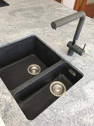 antraciet zwarte onderbouw spoelbak franke met bijpassende franke kraan fragranite kubus onyx keuken kraan spoelbak keuken ontwerpen