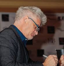 Mark Hefter's Instagram, Twitter & Facebook