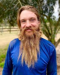 Lee Stowell's Instagram, Twitter & Facebook