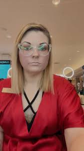 And… you can see my bra! 😂 #red #lip #stick #forever #courious #liner  #auburn #lipstick #lipliner #mac #new #maccosmetics #macmakeup  #macmakeupartist #makeup #makeupartist #liplookoftheday #foryou ...