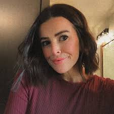 my heart is lowkey hurting for the islanders because they all keep saying  how they were happier before Love Island and feel lonely in LA … if nothing  else this should be