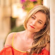 INTERVIEW: Miel de Botton — Music Musings & Such