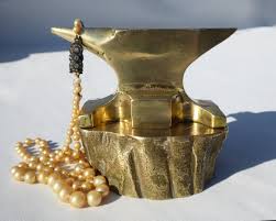 Creating dream homes since 2005. Enclume Miniature En Bronze Objet De Metier Bijoutier Horloger Xixe France Curiosites Objets De Curiosite