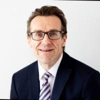 Alex Howland's Instagram, Twitter & Facebook