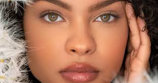 Jacksonville grad finds success through modeling