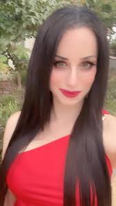 יום הולדת שמח והמוני מזל טובים לאלופה שלנו שהיא גם לגמרי במקרה אלופת ישראל  לשעבר בהתעמלות אירובית ומי שמובילה את הסטודיו להיות אחד מבתי הספר המובילים  בישראל כולה לאירובי דאנס והיפ-הופ❣️ אז