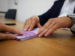 Istoric de plată pozitiv în centrala riscurilor de credit și biroul de credite în ultimele 36 luni fără istoric de insolvență pentru firmele din grup De Vineri Firmele Vor Putea Cere Credite Cu Dobanda Zero Garantate De Stat Cine Are Prioritate Cati Bani Poate Lua Si In Ce Conditii Mobile