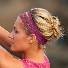 The 10 Hottest Hairstyles For Working Out 2020 Ultimate Guide Workout Hairstyles Headband Hairstyles Hot Hair Styles