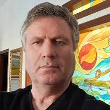 I need a best friend 😟 Age not matter❣️ If you're 50 and above give me a  hi 👋