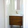 And here is the tub/shower area across from the vanity. 1
