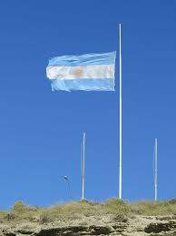 Hola, aca tienen el enlace para ver la foto de la bandera argentina, con el glaciar perito moreno.disculpen pero de otra manera no se hacerlo.de. Bandera De La Argentina Wikiwand