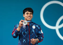 ฟ่าง” ธีรพงศ์ ศิลาชัย ผงาดคว้าเหรียญเงินยกน้ำหนักโอลิมปิก 2024