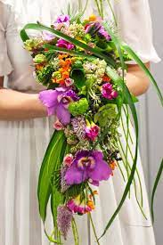 Hilfe für die braut bei der suche nach dem perfekten welche blumen soll ich bei hochzeit und hochzeitsstrauss verwenden? Hochzeitsstrauss Wasserfall Grosse Bildergalerie