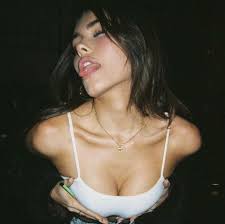 Madison Beer teaches you about the BNWO - Image Chest