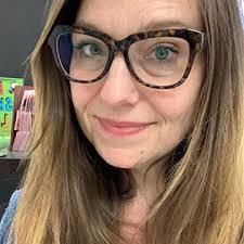 Elizabeth Conti's Instagram, Twitter & Facebook