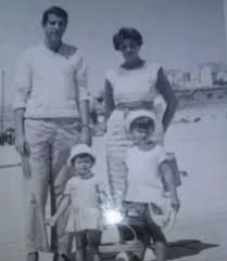 Se inició en la televisión, en 1978, con su personaje de pampita, en la versión televisiva de la tira el loco chávez. Adriana Salgueiro Se Conmovio Al Recordar La Dura Enfermedad Que Atraveso Su Mama A Veces Le Pedia A Dios Que Se La Llevara Centro De Informes