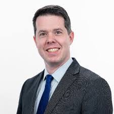 Erin Pickrell's Instagram, Twitter & Facebook