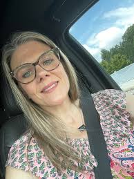 I'm Brooke and I am finally leaving my narcissist s/o. Im a Dr. and it took  me 12 years to finally open my eyes to being so blinded by the love I