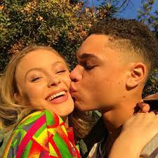 We update gallery with only quality interesting photos. Hg Media Ø¹Ù„Ù‰ ØªÙˆÙŠØªØ± Zara Larsson Confirmo Que Tuvo Problemas Con Jamescharles Despues De Que El Le Mandara Mensajes Inapropiados A Su Novio Sabiendo Que Es Heterosexual Https T Co Ugr3jlb3r7