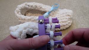 easily loom knit a pair of simple slippers loom knitting