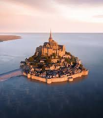 Dreamy Misty Mornings In Mont Saint Michel The Town That Looks Like Its Straight Out Of A Disney Movie Montsaintmichel Normandy