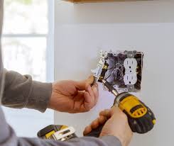 10 Common Electrical Issues Homeowners Shouldn't Ignore