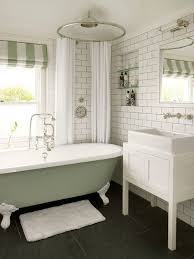 The shower curtain also ties into the bathtub's electrical system to allow you to use a. Slipper Digit Ethical Shower Curtain Frame For Clawfoot Tub Visualmethods Net
