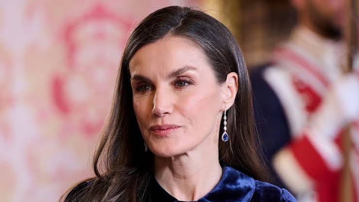 Queen Letizia's belted velvet gown is the most 'opulent' royal look of 2026  so far