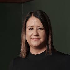 Raven Carr's Instagram, Twitter & Facebook