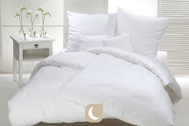 En résumé, la taille de housse de couette standard pour un lit simple est de 140x200 cm, de 200x200 cm pour un lit double, de 240x220 cm pour un lit queen size et de 260x220 cm pour un lit king size. Pour Ma Literie Quelle Taille De Couette Choisir