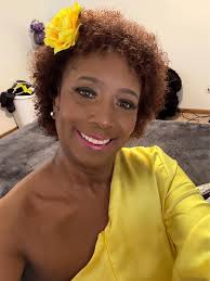 Jamal Roberts reacts to his #AmericanIdol win: "If you dream and you work  hard, you can accomplish anything." 🎉👏🥹