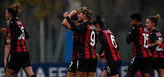 Thomas nel tridente con lazaro e serturini. Report Milan Roma 1 0 Serie A Femminile 2020 2021 Ac Milan