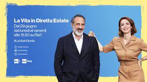 Ma si lamentano dell'eccessiva attenzione focalizzata sulla loro vita privata. La Vita In Diretta Updated Their La Vita In Diretta