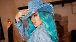 Karol g confirma su separación de anuel con la canción el barco en el show de jimmy fallow. U1zlhfyrppllmm