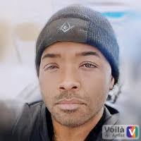 Ernest Bragg's Instagram, Twitter & Facebook